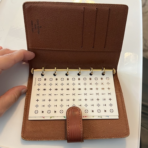 Louis Vuitton Epi Leather Brown Agenda Wallet Passport Holder with LV Stickers - Picture 4 of 14